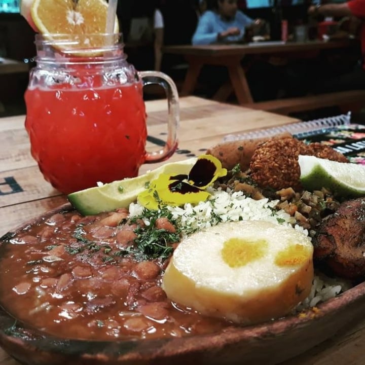 photo of Comedor de los Milagros Bandeja paisa Vegana shared by @mirei on  26 Nov 2023 - review