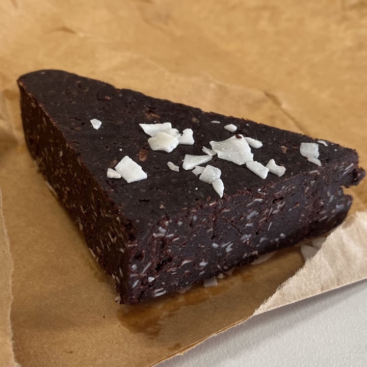 photo of Collide Wholefoods Hemp Seed Brownie shared by @veganadam on  14 Sep 2023 - review