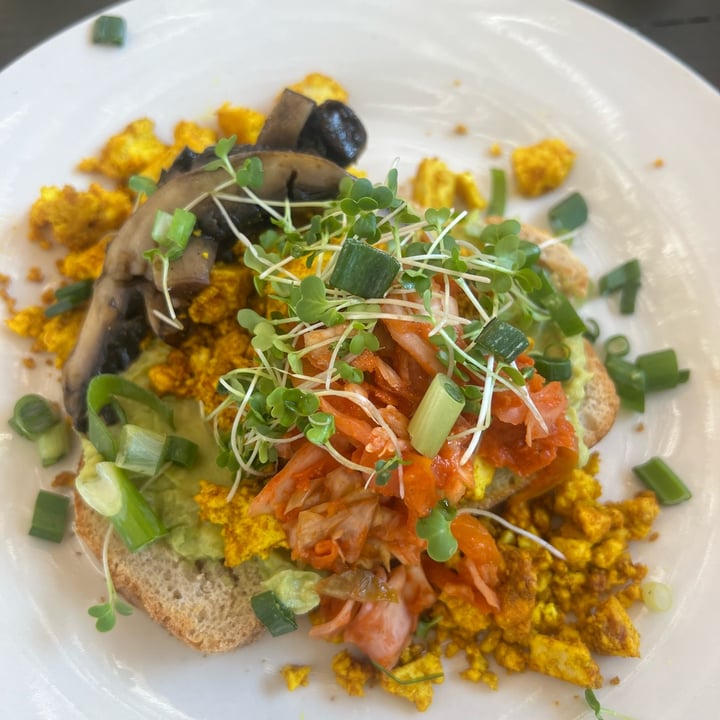 photo of Leafy Greens Tofu scramble shared by @kimsteyn on  13 Oct 2024 - review