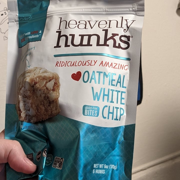 photo of Heavenly Hunks Oatmeal  White Chip shared by @starladear33 on  16 May 2024 - review