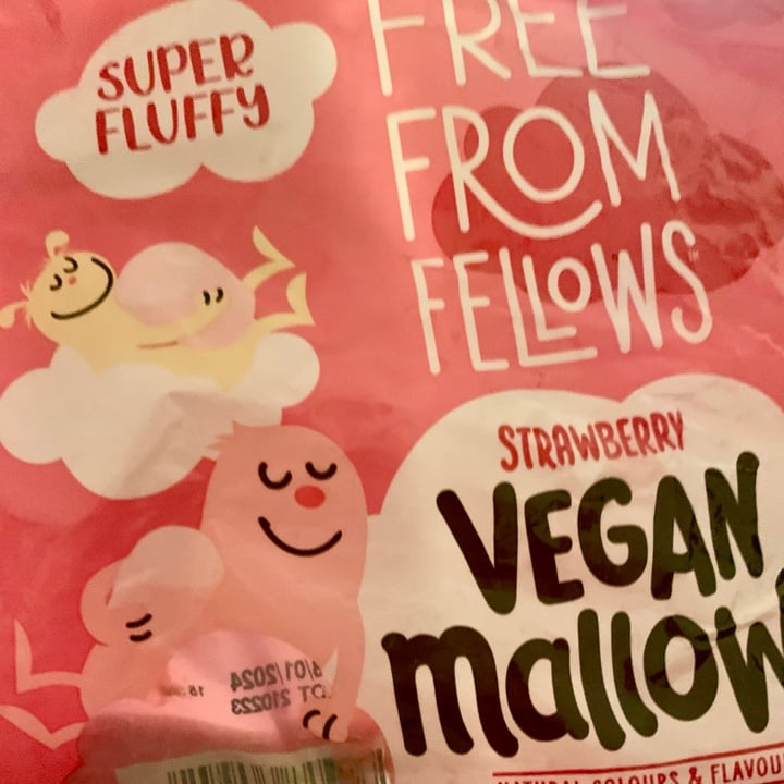 photo of Free From Fellows Free From Fellows Strawberry Vegan Mallows shared by @sabrinadicarlo on  01 Sep 2023 - review