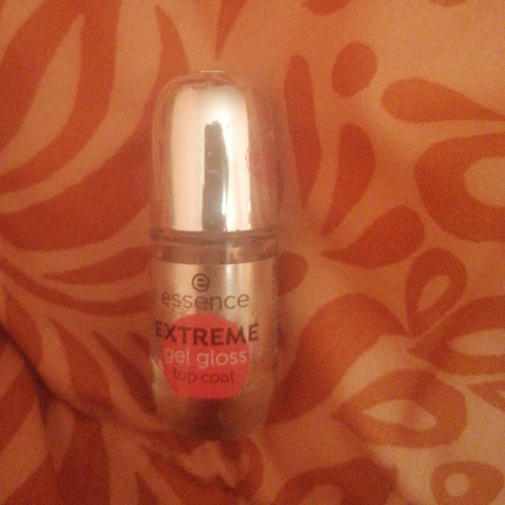photo of Essence  Extreme Gel Gloss top coat shared by @meryveg on  14 Nov 2023 - review