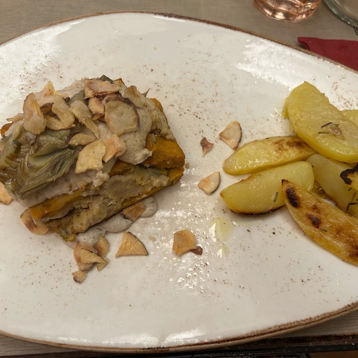 photo of Rifugio Romano Millefoglie Di Tempeh Con Carciofo E Cialde Di Topinambur shared by @annaboodmann on  16 Jun 2025 - review