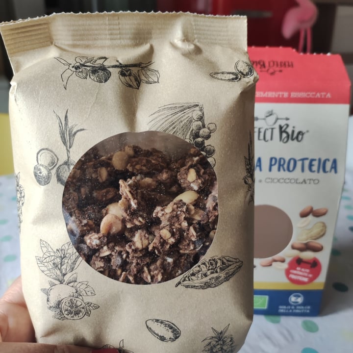 photo of Perfect Bio granola proteica arachidi e cacao shared by @dontinella on  24 Oct 2023 - review