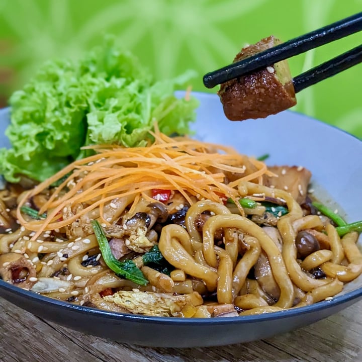 photo of Saute-San Lion Mane Teriyaki Udon shared by @xinru-t on  01 Nov 2023 - review