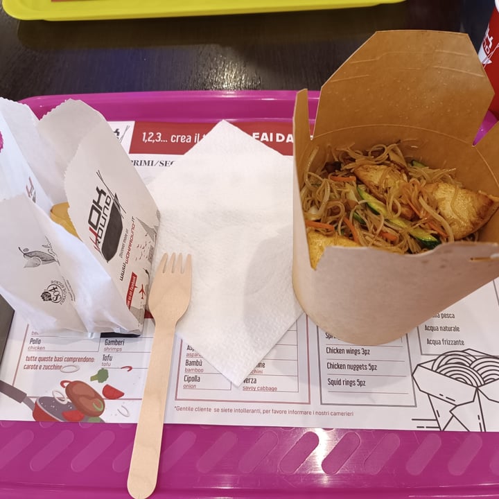 photo of Wokaround spaghetti di riso alle verdure shared by @elyyveg on  02 Sep 2024 - review