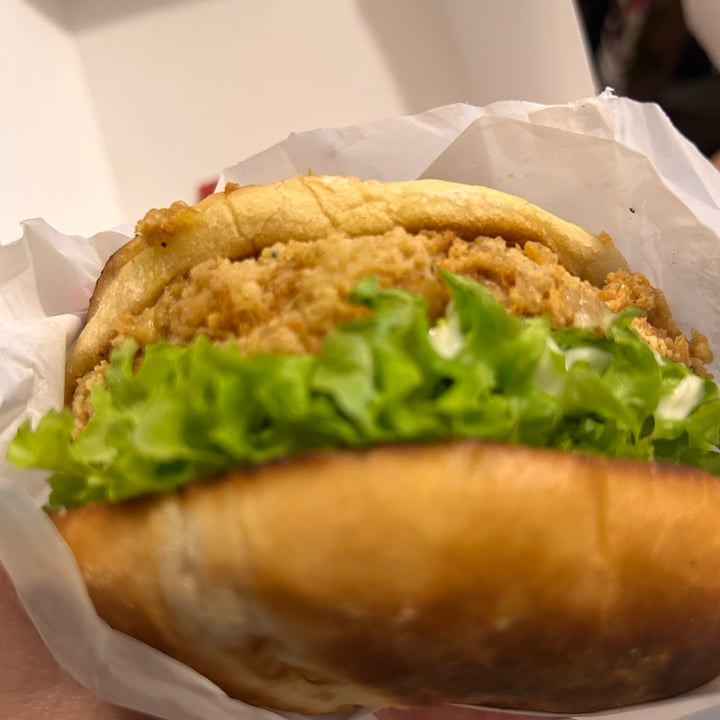 photo of Goy’s Plant Based Burgers Hamburguesa La Poyo shared by @tanesh-marin on  26 Aug 2023 - review