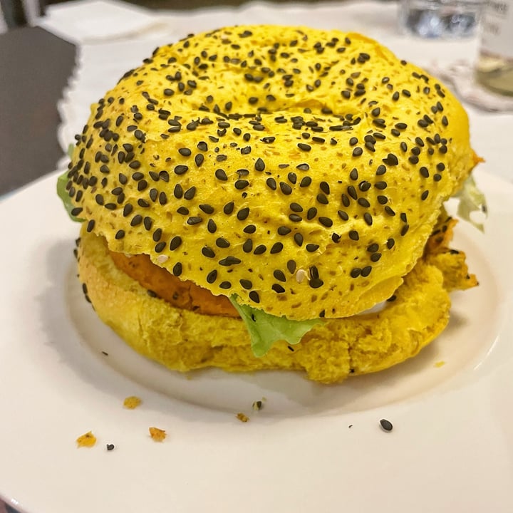 photo of Flower Burger avo cecio shared by @giulia722 on  28 Mar 2024 - review