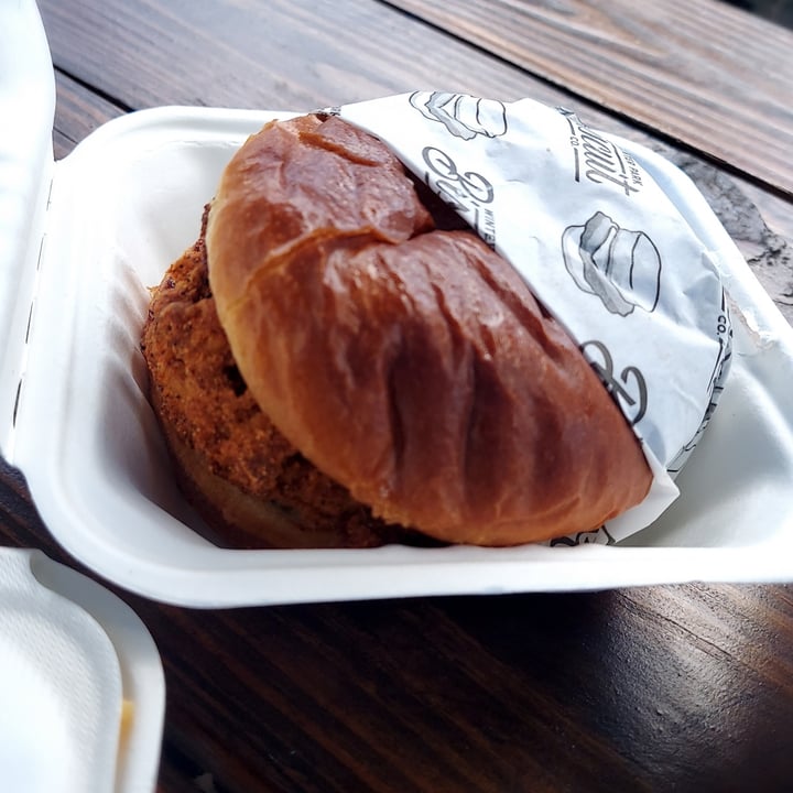 photo of Winter Park Biscuit Company Death Valley Chik Sandwich shared by @baldandvegan on  03 Nov 2023 - review