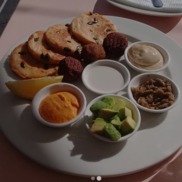 photo of Plant - Camps bay Mezze Platter shared by @jhonesneider on  28 Jan 2024 - review