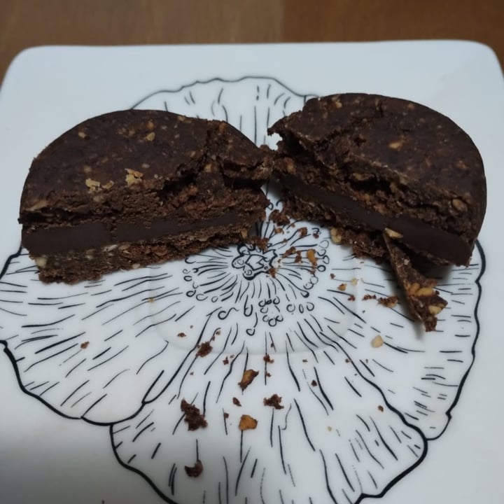 photo of Nutri Raw Alfajor de chocolate relleno con mousse de café shared by @ktpmor on  13 May 2024 - review