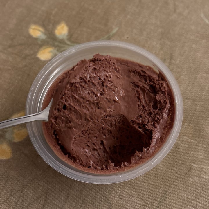 photo of Vemondo vegan chocolate mousse shared by @giovanna82 on  04 Jan 2024 - review