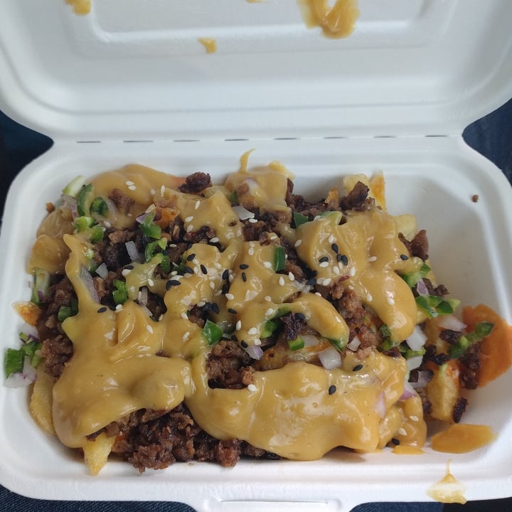 photo of Lekker Vegan Fourways loaded chips shared by @space999sailor on  19 Dec 2023 - review