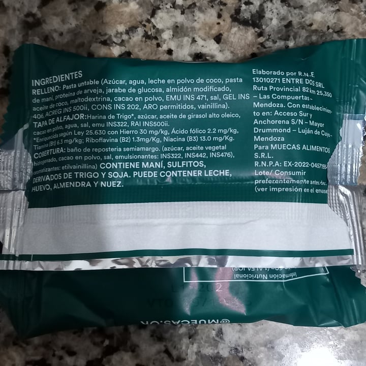 photo of Muecas Alfajor de ddl de coco y pasta de mani shared by @-fa on  11 Oct 2025 - review