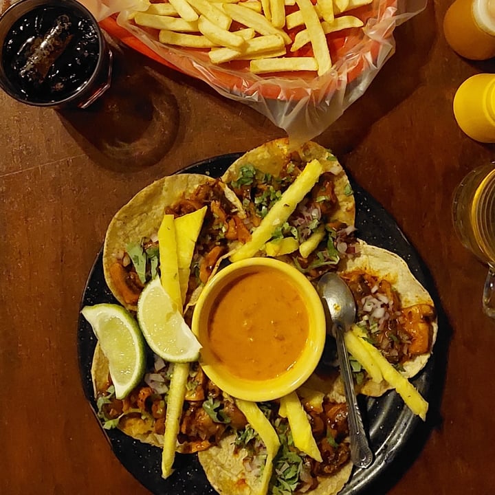 photo of Doña Chela Cervantes Tacos de hongos al pastor shared by @gaana03 on  17 Feb 2024 - review