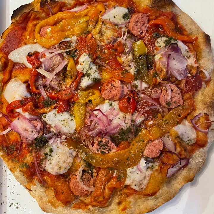 photo of Chiere - Pane Pizza Piacenza veggie Michelangelo shared by @clearlynotclaire on  18 Jul 2024 - review