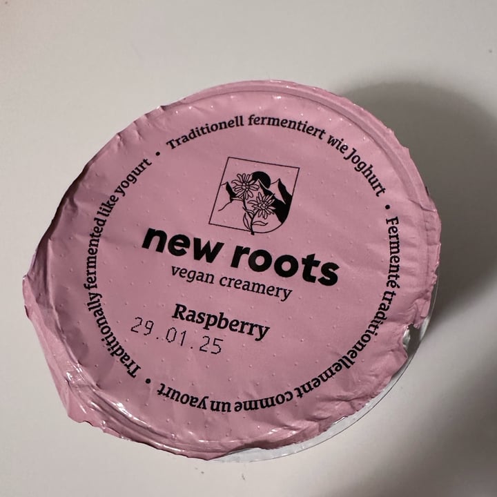 photo of New Roots yogurt lamponi shared by @babette on  20 Jan 2025 - review