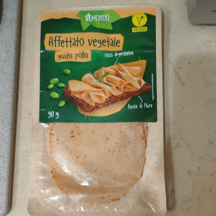 photo of Vemondo affettato gusto pollo shared by @ghess on  01 Feb 2025 - review