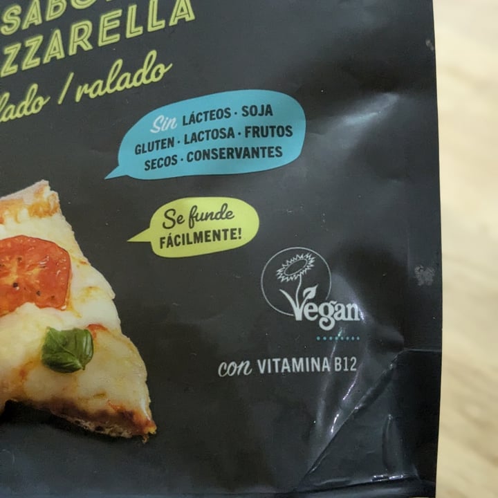photo of Violife Queso Rallado sabor a Mozzarella shared by @maganavarro on  03 Sep 2024 - review