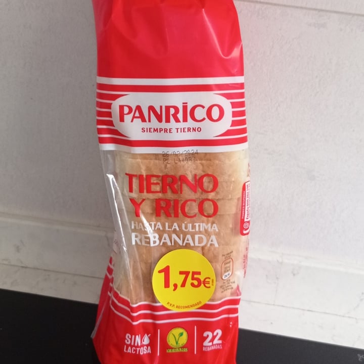 photo of Panrico Pan de molde tierno y rico shared by @moniqueta on  10 Mar 2024 - review