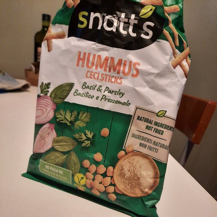 photo of snatt’s Hummus ceci sticks basil & parsley shared by @doniabillion44 on  16 Sep 2023 - review