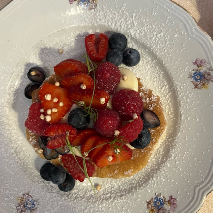 photo of Cìciri Pancakes con Yogurt A Scelta, Frutta Fresca e Sciroppo D'acero shared by @allimac on  18 Aug 2024 - review
