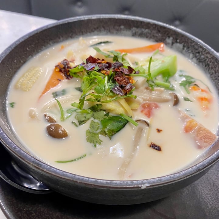 photo of Bangkok Jam Vegan Coconut Tom Yum Soup shared by @brandon on  01 Oct 2023 - review