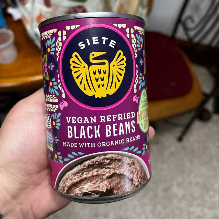 photo of Siete Vegan Refried Black Beans shared by @kristin548 on  06 May 2024 - review