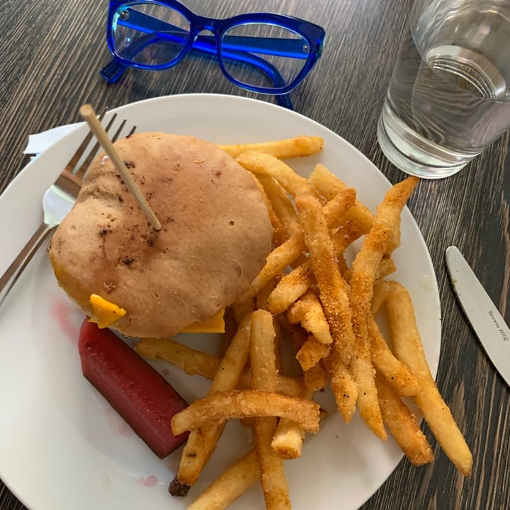 photo of Planted in Hamilton classic planted burger shared by @cymrie on  31 May 2024 - review