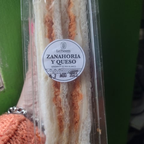 sandwich de miga de zanahoria y queso