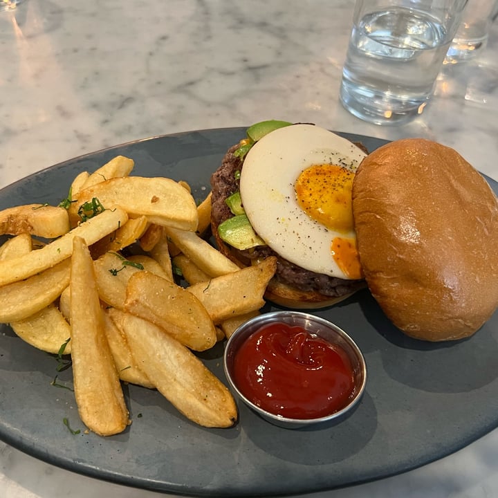 photo of Willow Vegan Bistro Cuban Burger shared by @vulvaknuckle on  14 Dec 2023 - review