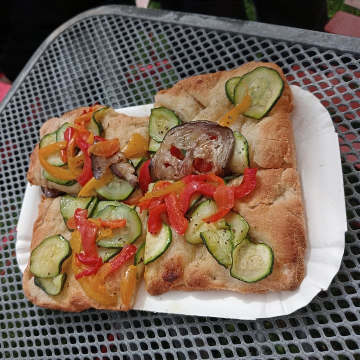 photo of Birrificio la Gramigna pizza con verdure shared by @sabatoalmercato on  01 May 2024 - review