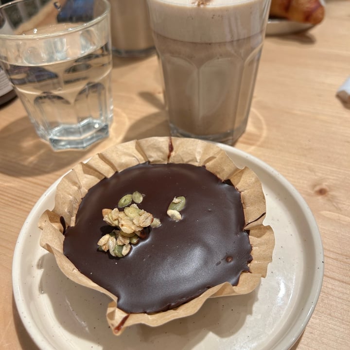 photo of Le Pain Quotidien Chocolate cake shared by @emmearn on  31 Dec 2023 - review