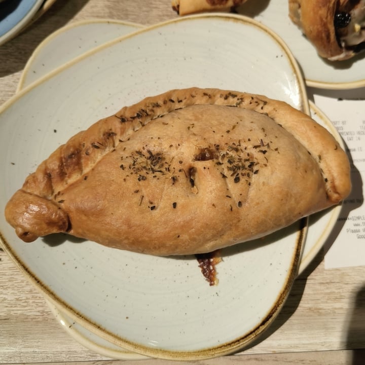 photo of Cornish Bakery Vegan pasty shared by @aliceilis on  28 Feb 2024 - review