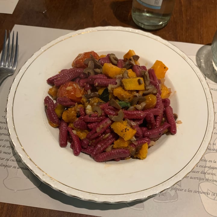 photo of Ballesteros Brasserie Cavatelli de remolacha shared by @sechague on  02 May 2024 - review