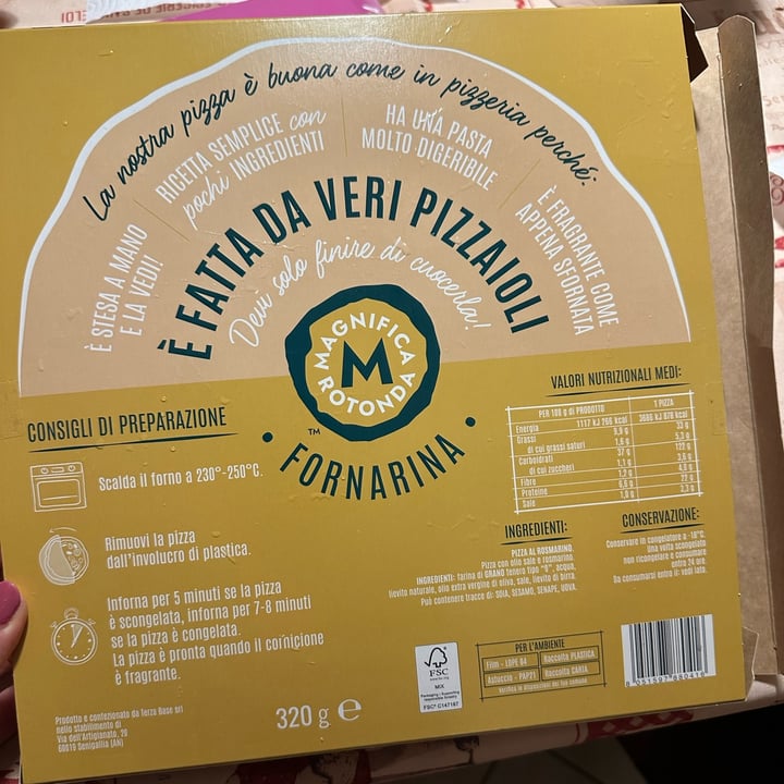 photo of Magnifica Rotonda Fornarina - Pizza al Rosmarino shared by @adele91m on  26 Apr 2024 - review
