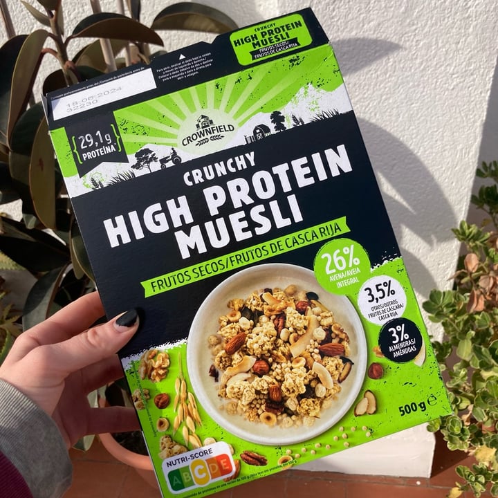 photo of Crownfield Crunchy High Protein Muesli Frutos Secos shared by @asiayportia on  08 Dec 2023 - review