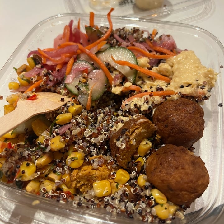 photo of Pure Quinoa Nourish Bowl shared by @mikalayzy on  16 Feb 2024 - review