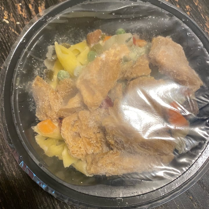 photo of Daring Penne Primavera Plant Chicken Bowl shared by @friendlyvegan on  23 Sep 2024 - review
