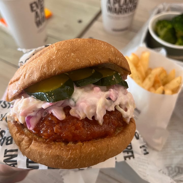 photo of VeganBurg Singapore Chikn’ Buffalo shared by @skootykoots on  25 Sep 2023 - review
