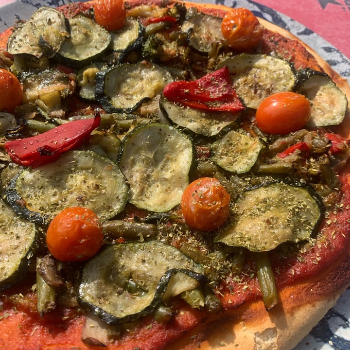 photo of Bar Caleya Indi pizza vegana shared by @nrabaneda on  18 May 2025 - review