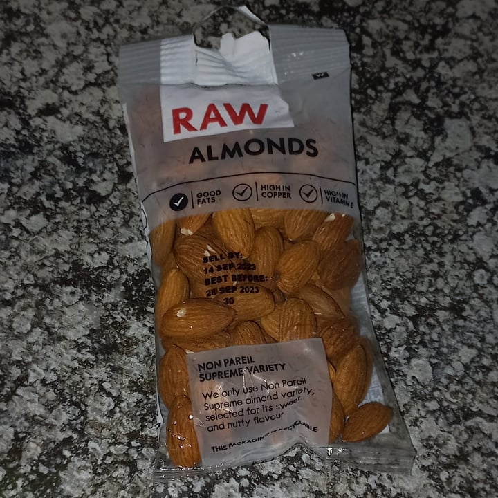 photo of Woolworths Food Raw Almonds shared by @ronelle on  24 Sep 2023 - review