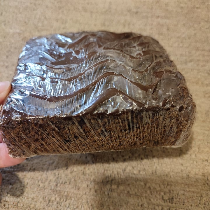 photo of Leti's cakes brownie shared by @erimars on  10 Nov 2024 - review