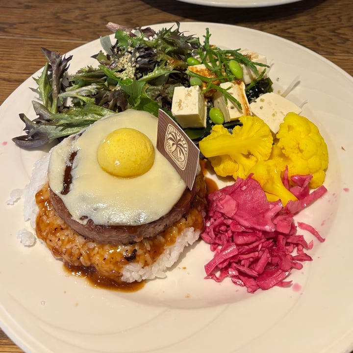 photo of ALOHA TABLE Waikiki Vagan Loco Moco shared by @gloglo2121 on  02 Mar 2025 - review