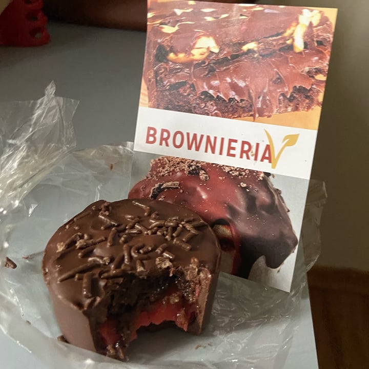 photo of Brownieria V Brownie recheado com creme de morango shared by @tatianaolira on  21 Jan 2024 - review
