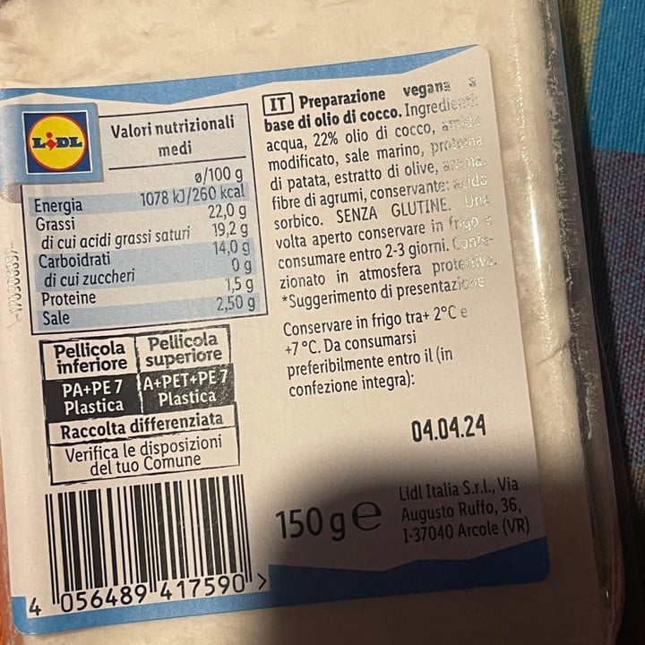 photo of Vemondo  Greek style cheese shared by @daveramone on  03 Apr 2024 - review