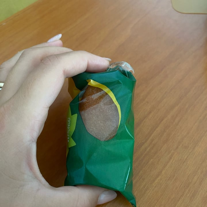 photo of Vemondo vegan mini cakes vanilla shared by @chica86 on  08 Sep 2024 - review