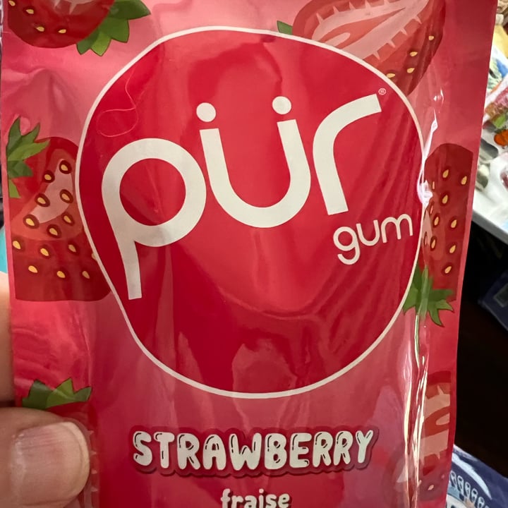 photo of pur strawberry gum shared by @allycat38 on  25 Apr 2024 - review