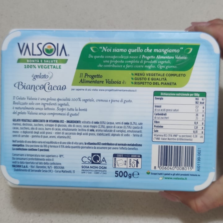 photo of Valsoia Gelato Bianco Cacao shared by @angelarusso on  27 Aug 2023 - review