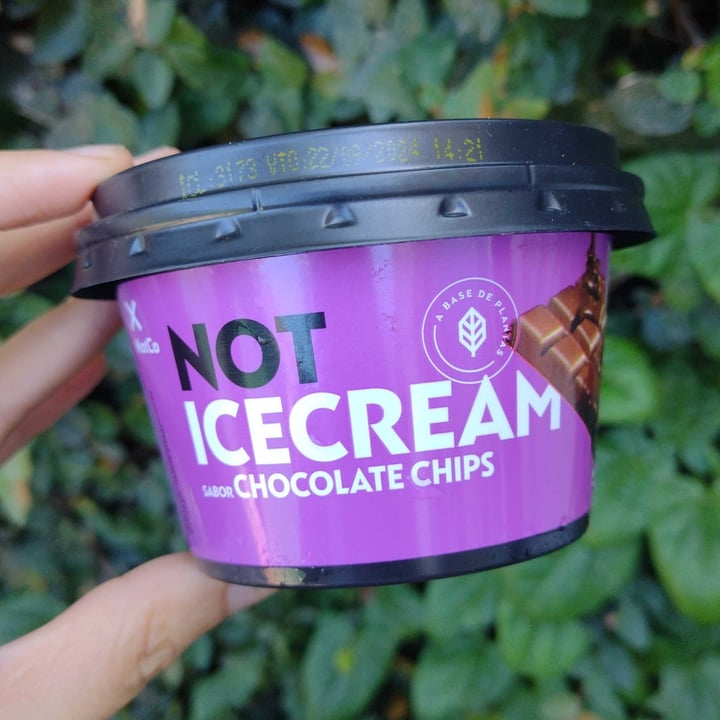 photo of NotCo Ice cream chocolate chips shared by @barbivll on  27 Dec 2023 - review